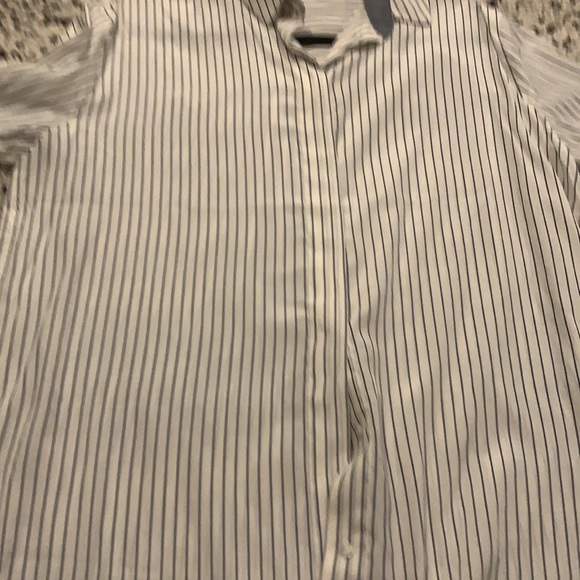 Boyfriend fit women’s blouse - Picture 3 of 3